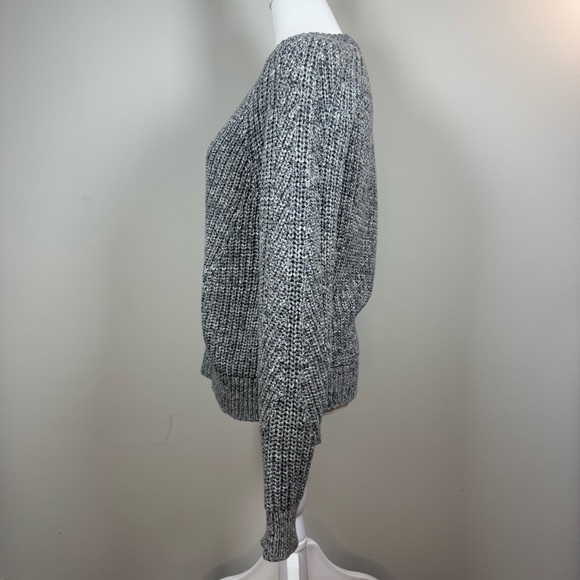 Banana Republic 100% Cotton Gray Textured Knit Crew Neck Sweater Size Small - Picture 4 of 8
